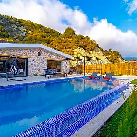 Medis Villalari * Kaş